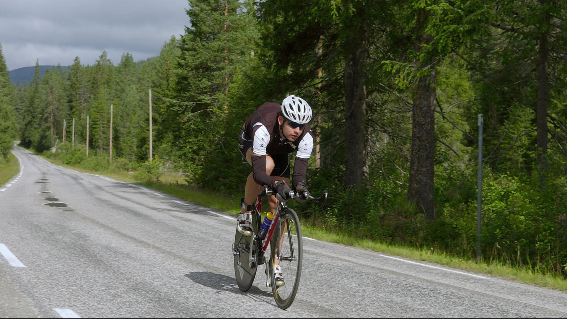 青少年足球联赛多渠道直播，满足全民观赛需求，扩大赛事影响力