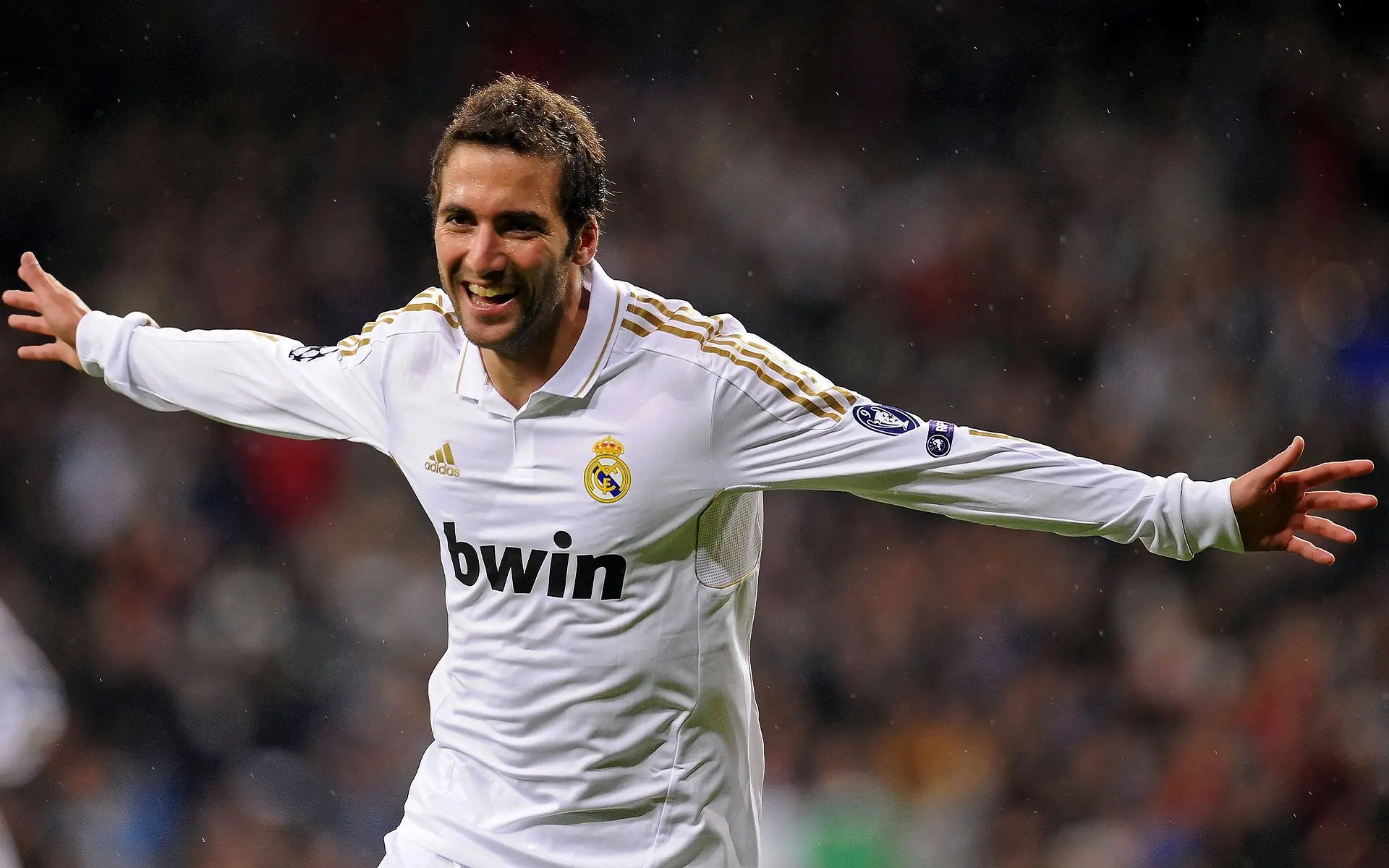 西甲足球文化深耕，推动多元化发展，西甲球队关系探究