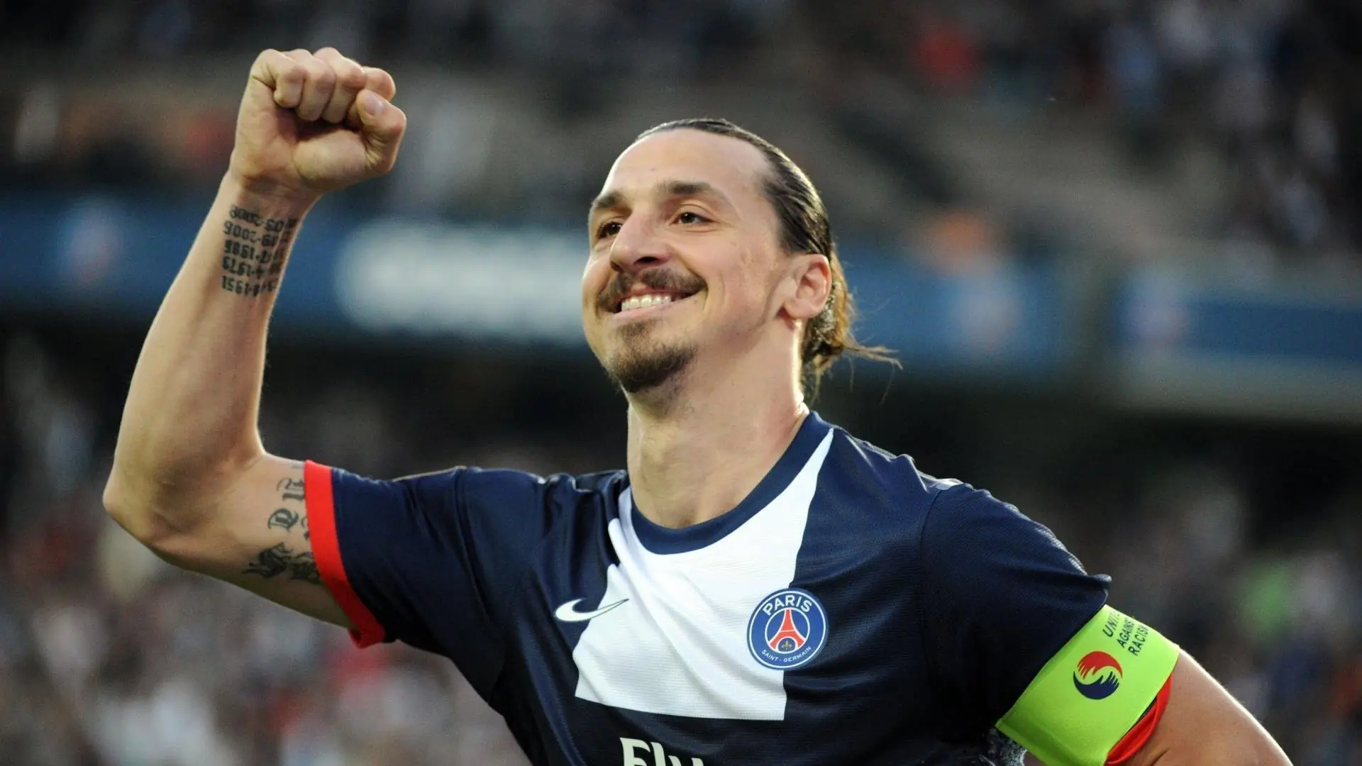 荷兰女足在预选赛中表现不佳，未能晋级巴黎，荷兰女足首发阵容